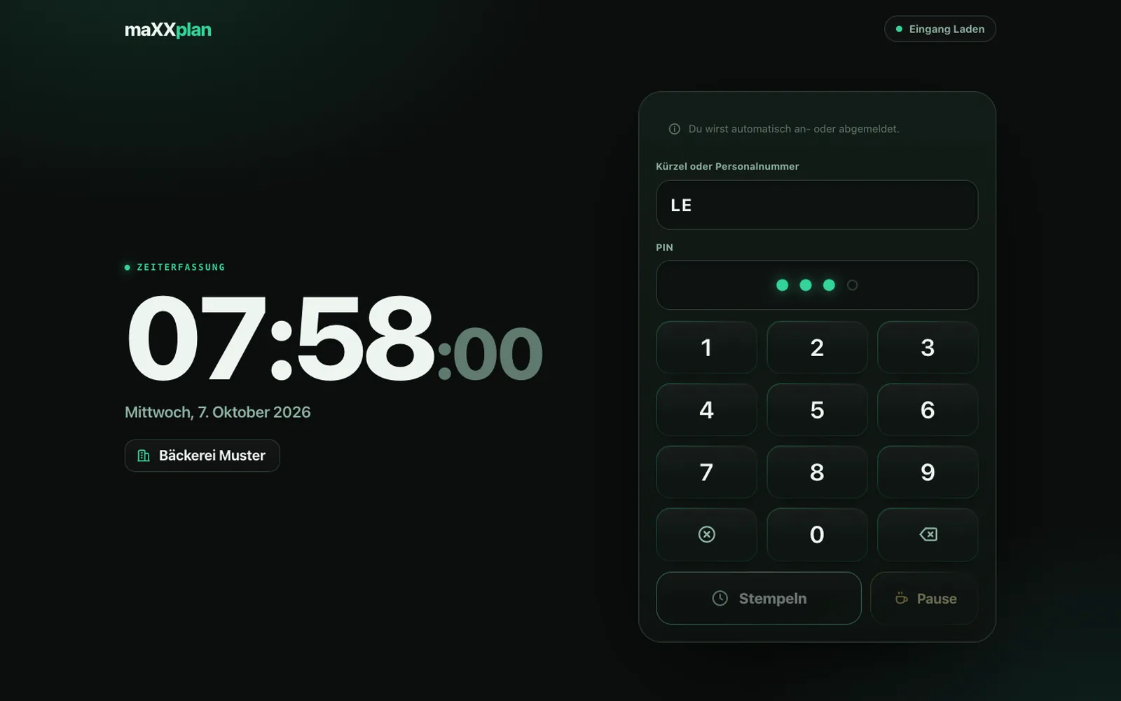 maXXplan time clock terminal: big clock, short code, PIN keypad, Clock in and Break buttons